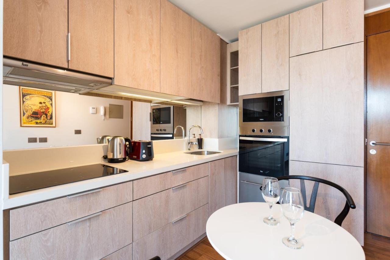 Uptown Wood - 1br, Parking, Wifi, Mall, Pool. Apartamento Santiago de Chile