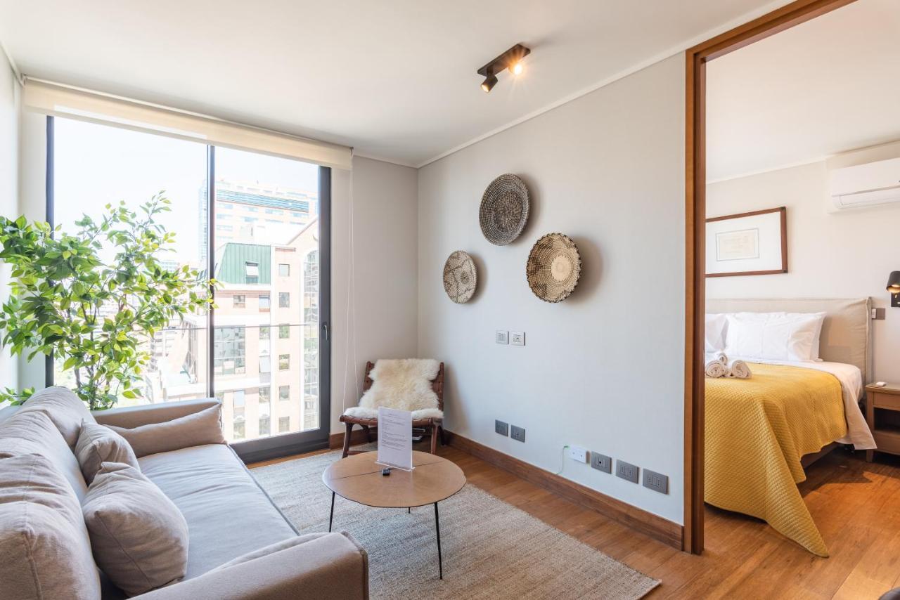 Uptown Wood - 1br, Parking, Wifi, Mall, Pool. Santiago de Chile