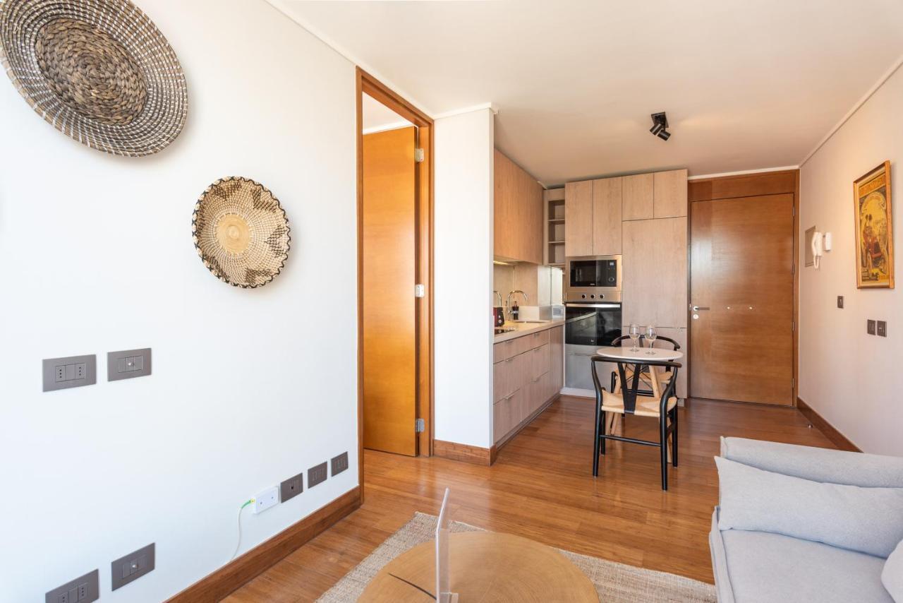 Uptown Wood - 1br, Parking, Wifi, Mall, Pool. Apartamento *